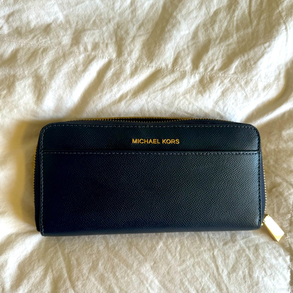 Leather Michael Kors Wallet dark blue